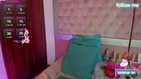  emmili  online show from 04/27/26, 12:25