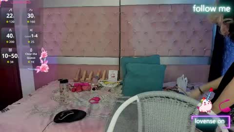  emmili  online show from 04/30/26, 12:22