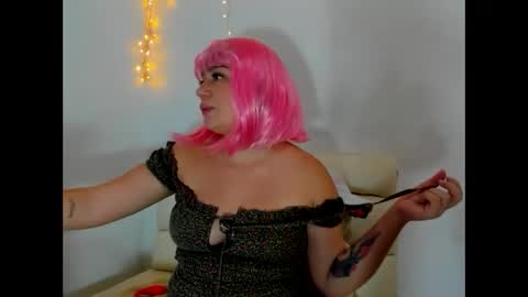 Snapshot of sweet_feeling30 chatting on 02/17/25, 12:32 carolina online show from 02/17/25, 12:32