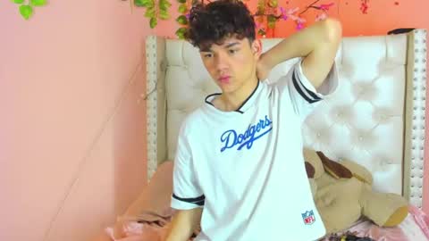 Snapshot of sweet_felixx chatting on 06/15/26, 05:53 Felipe independent model online show from 06/15/26, 05:53