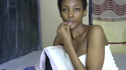 sweet_freaky online show from 04/24/26, 03:09