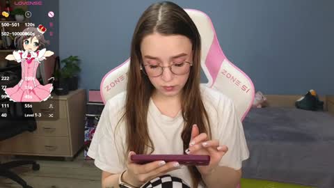 Snapshot of sweet_frosty chatting on 12/04/24, 03:04 Alice online show from 12/04/24, 03:04