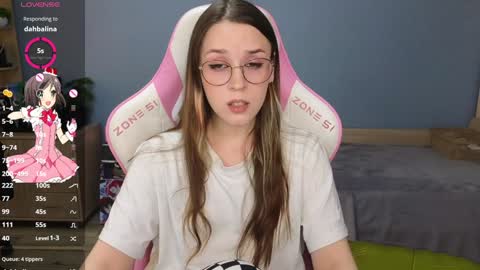 Snapshot of sweet_frosty chatting on 12/14/24, 04:56 Alice online show from 12/14/24, 04:56