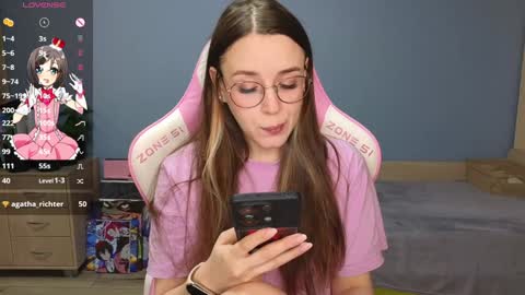 Snapshot of sweet_frosty chatting on 12/25/24, 02:57 Alice online show from 12/25/24, 02:57