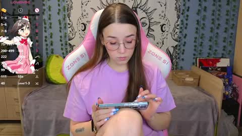 Snapshot of sweet_frosty chatting on 01/15/25, 03:54 Alice online show from 01/15/25, 03:54