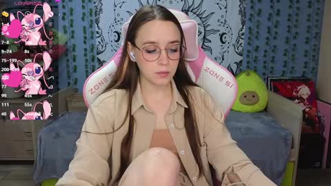 Snapshot of sweet_frosty chatting on 02/06/25, 03:06 Alice online show from 02/06/25, 03:06