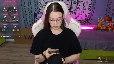 Snapshot of sweet_frosty chatting on 09/21/25, 03:30 Alice online show from 09/21/25, 03:30