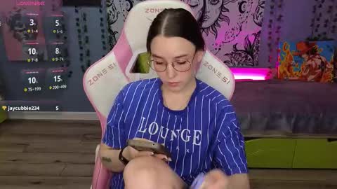 Snapshot of sweet_frosty chatting on 10/03/25, 02:19 Alice online show from 10/03/25, 02:19