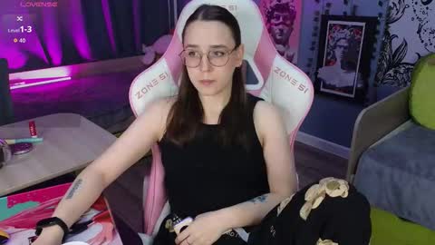 Snapshot of sweet_frosty chatting on 12/03/25, 03:36 Alice online show from 12/03/25, 03:36