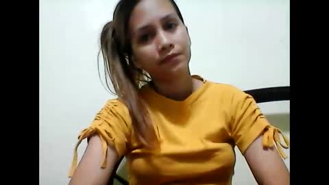 Snapshot of sweet_girlyxx chatting on 12/18/24, 12:18 girly online show from 12/18/24, 12:18