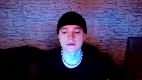 Snapshot of sweet_guys_ chatting on 11/21/25, 01:54 Jack online show from 11/21/25, 01:54