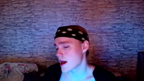 Snapshot of sweet_guys_ chatting on 11/22/25, 11:04 Jack online show from 11/22/25, 11:04