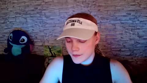 Snapshot of sweet_guys_ chatting on 11/26/25, 05:52 Jack online show from 11/26/25, 05:52