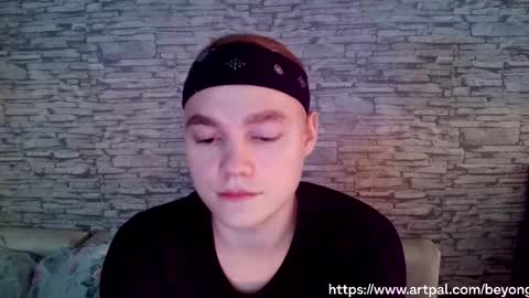 Snapshot of sweet_guys_ chatting on 12/04/25, 08:12 Jack online show from 12/04/25, 08:12