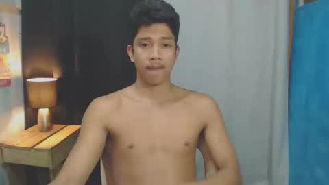 Snapshot of sweet_guyxx chatting on 01/05/25, 01:36 sweet_guyxx online show from 01/05/25, 01:36