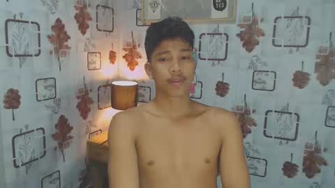 Snapshot of sweet_guyxx chatting on 02/22/25, 06:52 sweet_guyxx online show from 02/22/25, 06:52