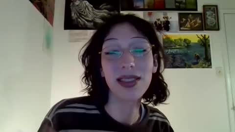 Snapshot of sweet_harvey chatting on 03/03/26, 02:28 sweet_harvey online show from 03/03/26, 02:28