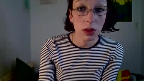 Snapshot of sweet_harvey chatting on 05/05/26, 12:40 sweet_harvey online show from 05/05/26, 12:40