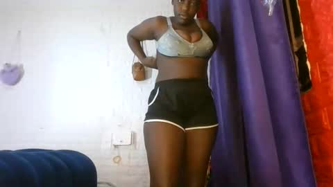 Snapshot of sweet_hennessey chatting on 05/23/26, 09:08 sweet_hennessey online show from 05/23/26, 09:08