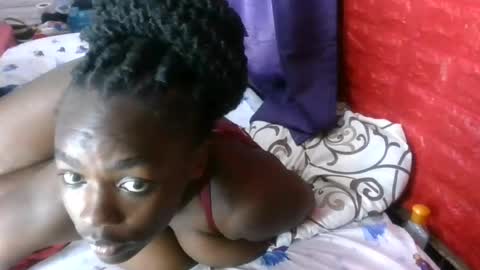 Snapshot of sweet_hennessey chatting on 06/19/26, 08:45 sweet_hennessey online show from 06/19/26, 08:45