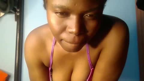 Snapshot of sweet_jamiie chatting on 09/08/25, 04:28 jay online show from 09/08/25, 04:28