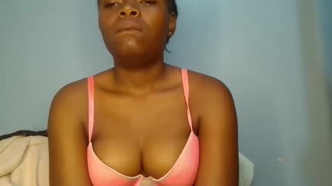 Snapshot of sweet_jamiie chatting on 09/25/25, 02:37 jay online show from 09/25/25, 02:37