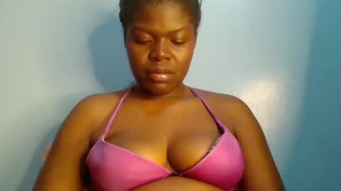 Snapshot of sweet_jamiie chatting on 10/13/25, 10:32 jay online show from 10/13/25, 10:32