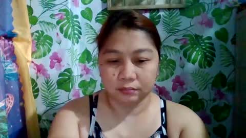 Snapshot of sweet_kayley chatting on 12/17/24, 02:44 sweet_kayley online show from 12/17/24, 02:44