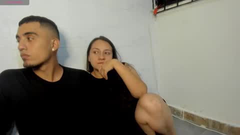 Snapshot of sweet_kings_of_sex chatting on 11/04/25, 01:27 Chloe And Oliver online show from 11/04/25, 01:27