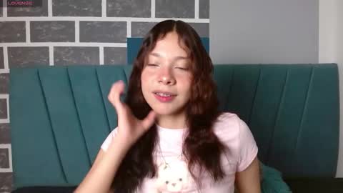 Snapshot of sweet_kitty_05 chatting on 03/05/26, 11:45 sweet_kitty_05 online show from 03/05/26, 11:45