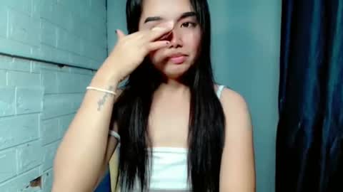 Snapshot of sweet_laika chatting on 05/16/26, 04:09 LAIKA online show from 05/16/26, 04:09