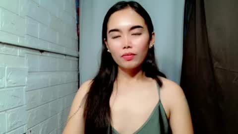 Snapshot of sweet_laika chatting on 06/24/26, 01:04 LAIKA online show from 06/24/26, 01:04