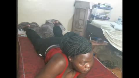 Snapshot of sweet_lilianah chatting on 03/19/26, 05:00 sweet_lilianah online show from 03/19/26, 05:00