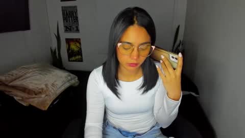 Snapshot of sweet_lina1 chatting on 03/13/26, 01:34 Lina online show from 03/13/26, 01:34