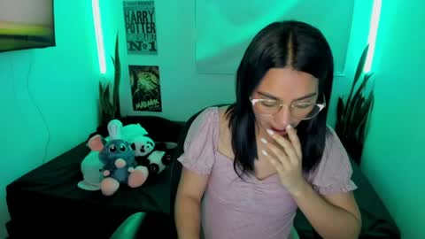 Snapshot of sweet_lina1 chatting on 03/31/26, 12:45 Lina online show from 03/31/26, 12:45