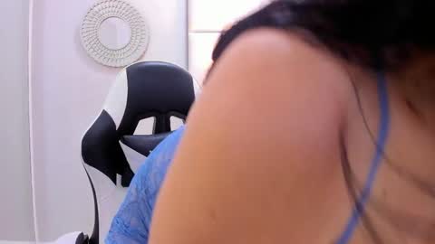 Snapshot of sweet_lucianaaa chatting on 09/12/25, 11:54 Luciana online show from 09/12/25, 11:54