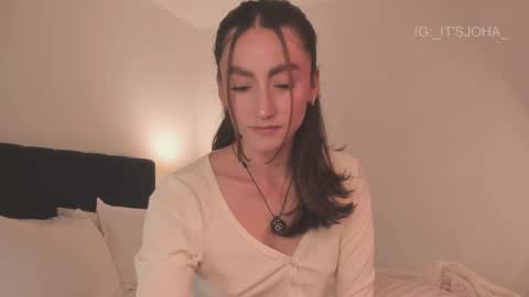 Snapshot of sweet_mara_cat chatting on 04/19/26, 12:54 Mor online show from 04/19/26, 12:54