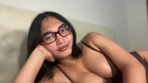 Snapshot of sweet_mariax chatting on 04/17/26, 11:30 Maria Stella online show from 04/17/26, 11:30
