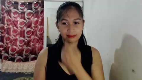 Snapshot of sweet_mariexxo chatting on 02/26/26, 03:05 Marie online show from 02/26/26, 03:05