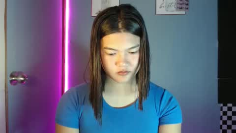 Snapshot of sweet_mary_onboard chatting on 05/18/26, 01:28 sweet_mary_onboard online show from 05/18/26, 01:28