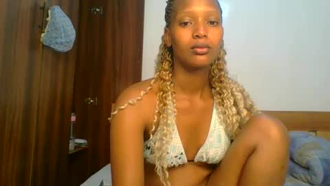 Snapshot of sweet_melod chatting on 03/20/26, 02:38 Linda online show from 03/20/26, 02:38