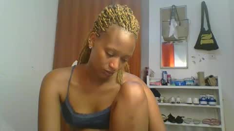 Snapshot of sweet_melod chatting on 04/21/26, 02:51 Linda online show from 04/21/26, 02:51