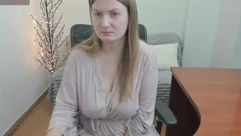 Mila online show from 12/13/25, 11:32