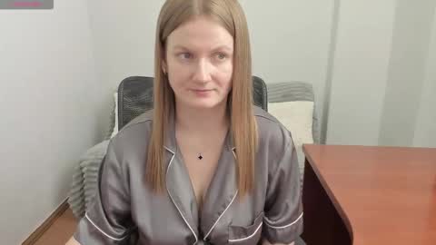 Snapshot of sweet_melody_of_ur_heart chatting on 03/17/26, 06:22 Mila online show from 03/17/26, 06:22