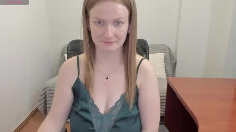 Mila online show from 04/25/26, 06:27