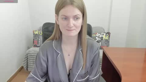Mila online show from 05/13/26, 04:37