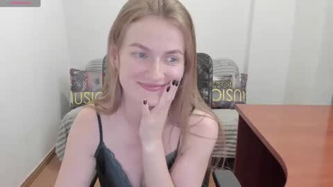 Mila online show from 06/22/26, 06:27
