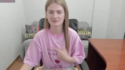Mila online show from 06/26/26, 04:33