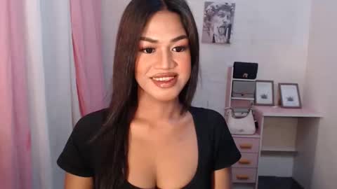 Snapshot of sweet_melonxxx chatting on 02/12/26, 10:32 Melon online show from 02/12/26, 10:32