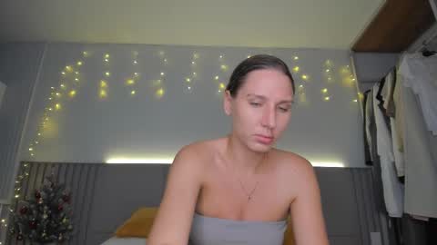 Snapshot of sweet_miss381 chatting on 01/17/26, 08:52 Sofi online show from 01/17/26, 08:52